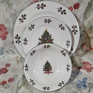 GIBSON 3Pc Noel Morning Christmas Tree Stoneware|10"-Dinner 7.5"-Salad 6.5"-Bowl
